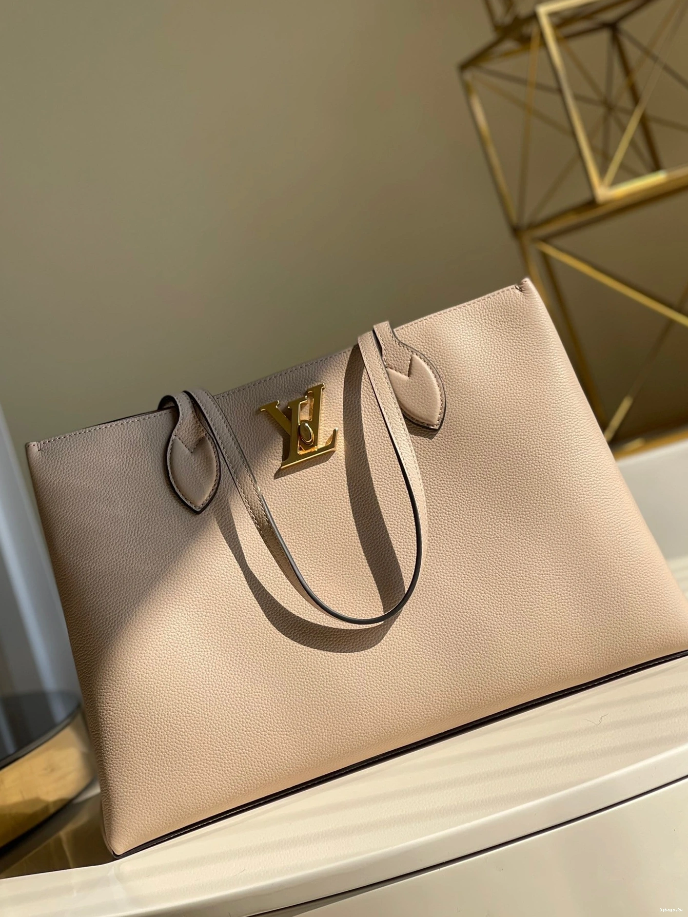 VUITTON LOCKME SHOPPER LOUIS 0307